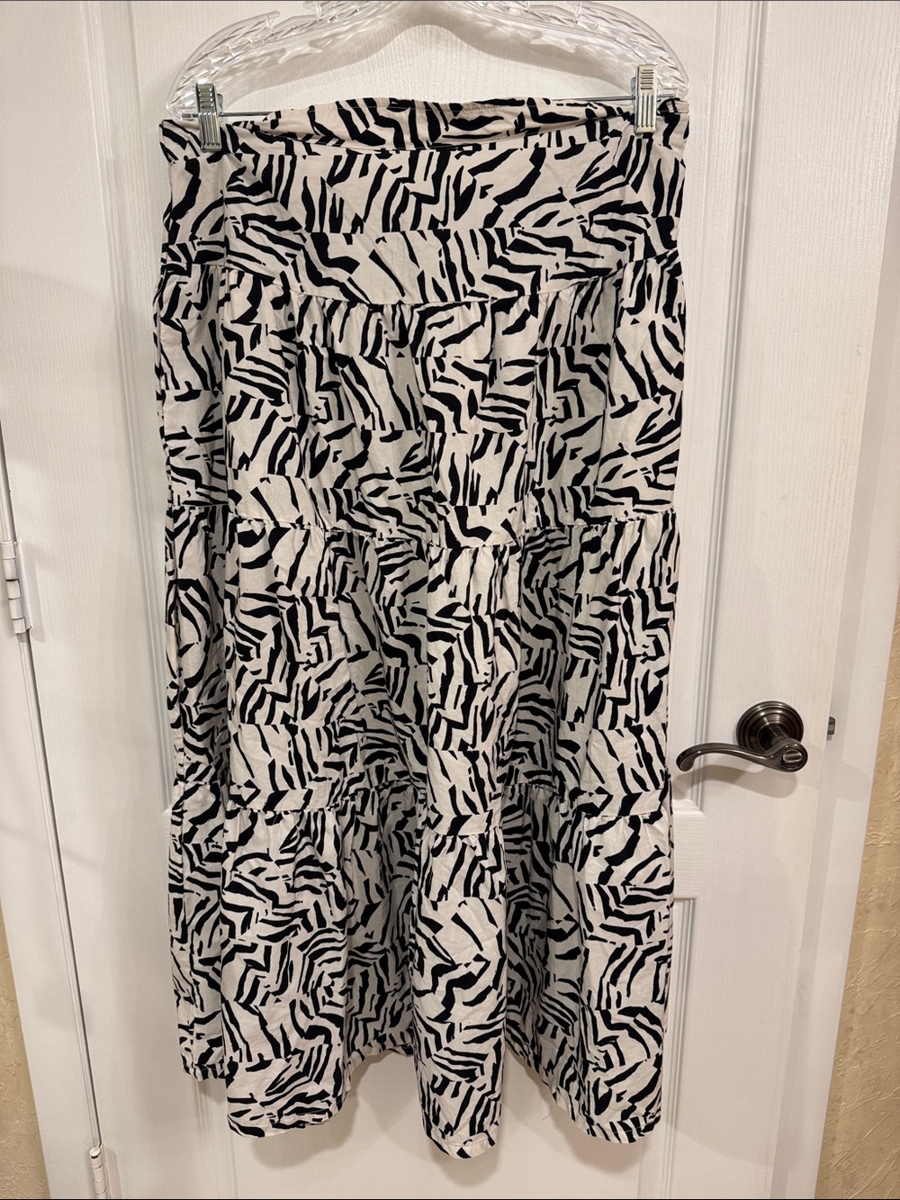 a new day Black and White Abstract Tiered Maxi Skirt
